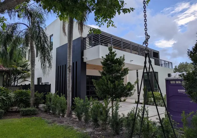 Homes for sale in Fort Lauderdale, FL | 528 Ne 13Th Ave, Fort Lauderdale, FL 33301 | MLS# A12021571