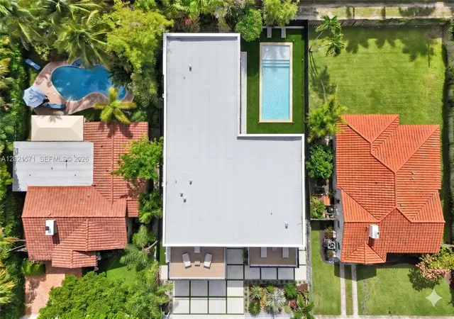 Homes for sale in Fort Lauderdale, FL | 528 Ne 13Th Ave, Fort Lauderdale, FL 33301 | MLS# A12021571