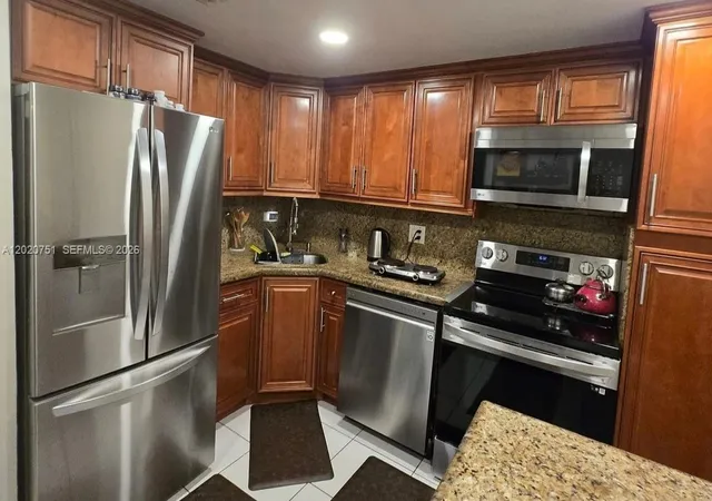 2nd image of 3660 Inverrary Dr #3T, Lauderhill, FL 33319 | MLS# A12020751