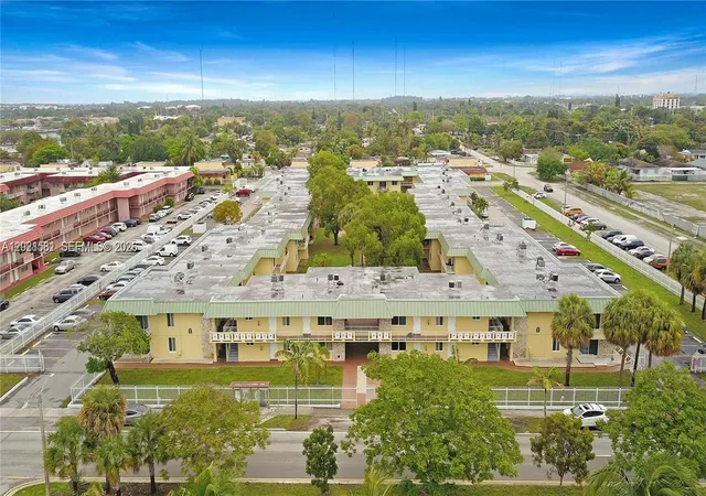 14th image of 505 Nw 177th St #126, Miami Gardens, FL 33169 | MLS# A12021581