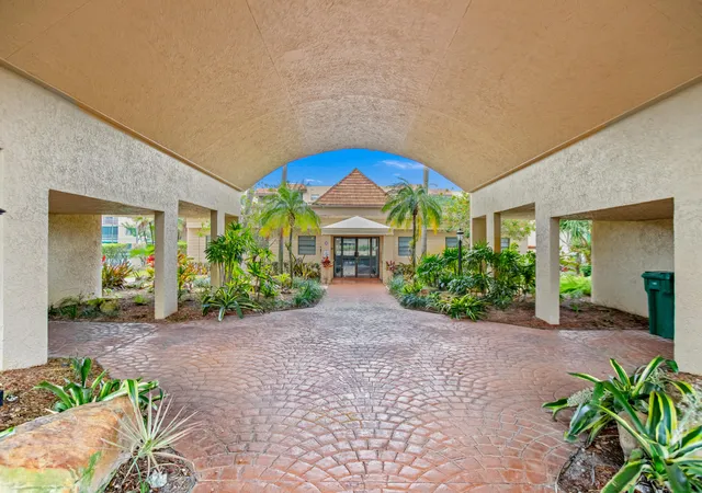Photo 2 of Condo for sale at 10401 W Broward Blvd #209, Plantation, FL 33324 | MLS# B26030349 | Listing updated on 2026-10-08