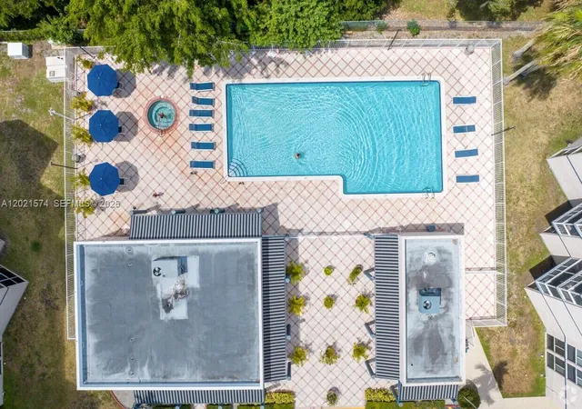 3rd image of 7075 Nw 186Th St #C207, Hialeah, FL 33015 | MLS# A12021574