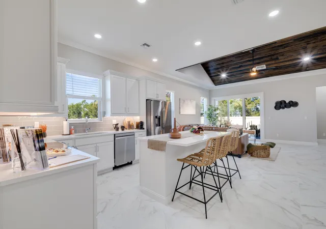 Photo 3 of Townhouse for sale at 2005 Bridgepointe Cir #97, Vero Beach, FL 32967 | MLS# B26030414 | Listing updated on 2026-10-01