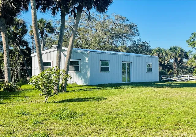 2nd image of 1326 Red Barn Rd, Moore Haven, FL 33471 | MLS# A12021716