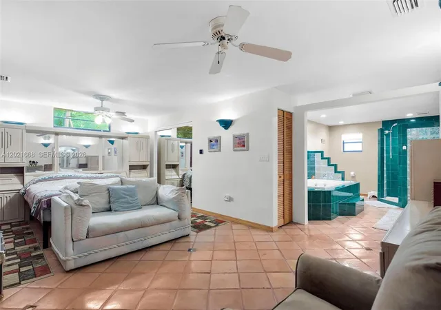 3rd image of 323 Bay View Ave, Key Largo, FL 33037 | MLS# A12021668