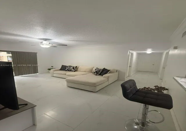 3rd image of 215 Sw 117Th Ter #14107, Pembroke Pines, FL 33025 | MLS# A12021750