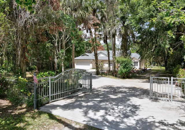 Photo 1 of Sale Pending at 6930 41st Street, Vero Beach, FL 32967 | MLS# B26030507 | Listing updated on 2026-08-11