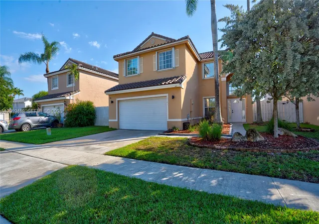 3rd image of 19141 Nw 12Th St, Pembroke Pines, FL 33029 | MLS# A12019418