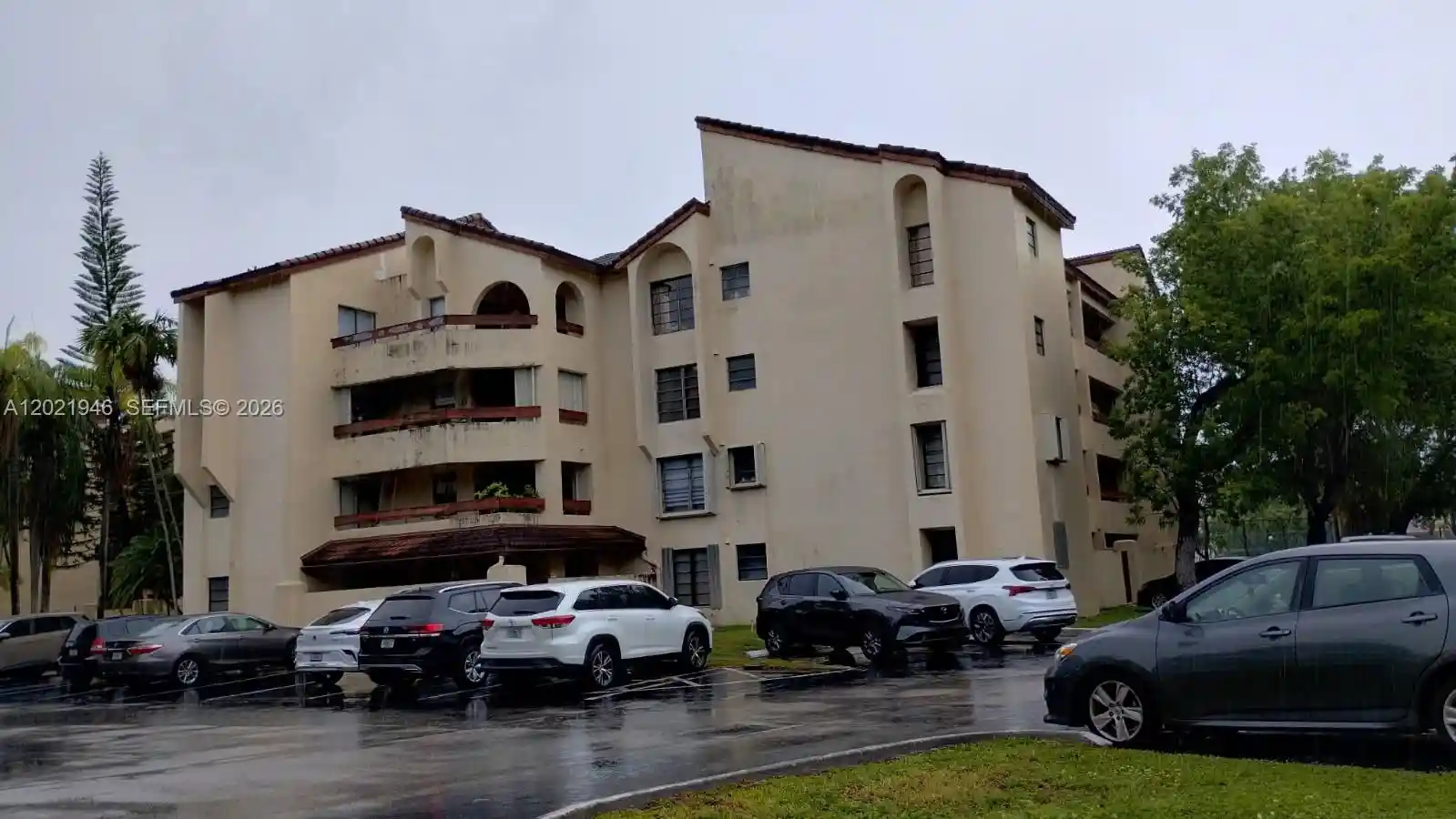 Listing Photo 1 - Condo for sale in 12455 Sw 93Rd Ter located at 12455 Sw 93Rd Ter, Miami, FL 33186 - Unit #208T