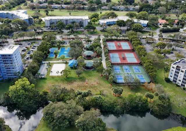 5th image of 605 Oaks Dr #502, Pompano Beach, FL 33069 | MLS# A12022128