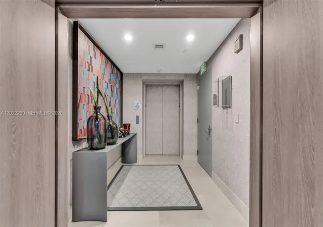 2nd image of 17121 Collins Ave #2708, Sunny Isles Beach, FL 33160 | MLS# A12022200
