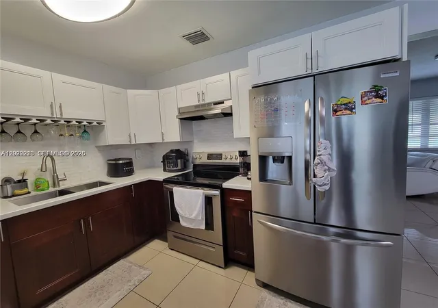 4th image of 6930 Sw 12Th St, Pembroke Pines, FL 33023 | MLS# A12022213