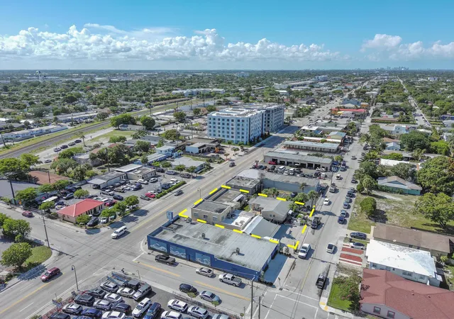 Photo 1 of Land for sale at 922 S & 928 Dixie Hwy, Lake Worth Beach, FL 33462 | MLS# B26030635 | Listing updated on 2026-09-23