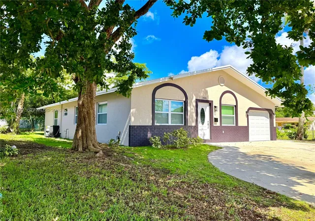 Homes for sale in Pompano Beach, FL | 1555 Nw 6Th Ave, Pompano Beach, FL 33060 | MLS# A12021747