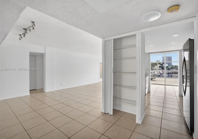 4th image of 2000 Atlantic Shores Blvd #120, Hallandale Beach, FL 33009 | MLS# A12021744