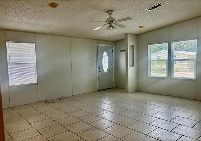 2nd image of 1586 Sw 35th Cir, Okeechobee, FL 34974 | MLS# B26030666