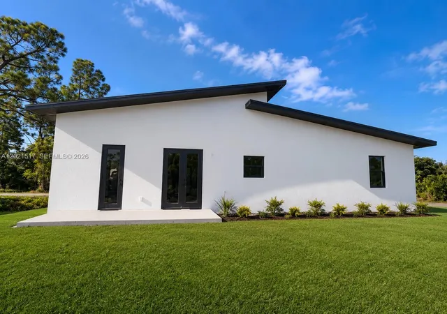 Homes for sale in Lehigh Acres, FL | 703 Long Is, Lehigh Acres, FL 33974 | MLS# A12021517