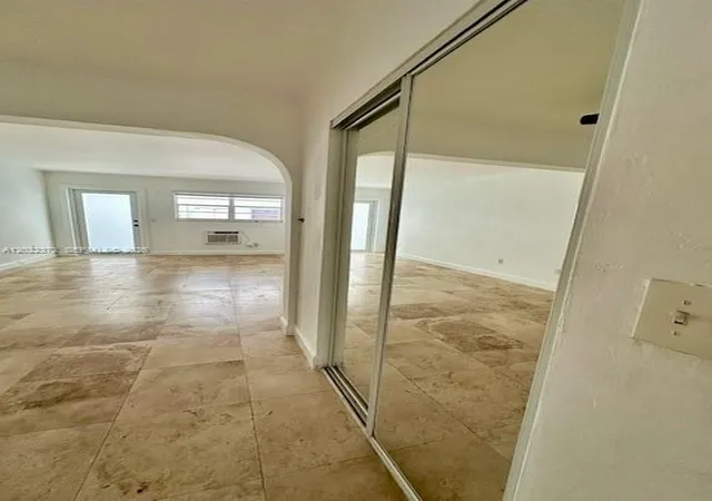 5th image of 1231 Pennsylvania Ave #9, Miami Beach, FL 33139 | MLS# A12022372
