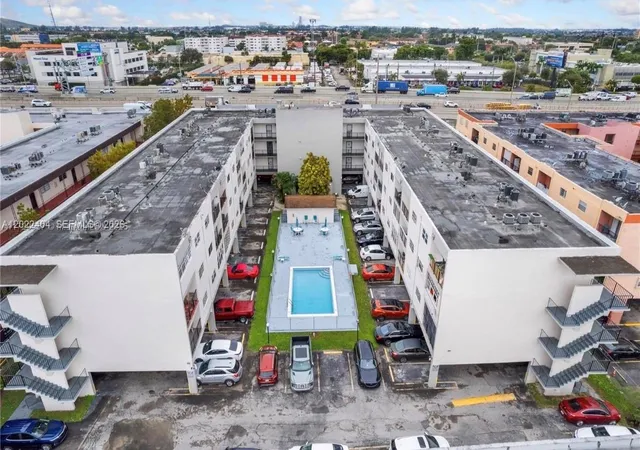 10th image of 6125 W 20th Ave #302, Hialeah, FL 33012 | MLS# A12022404