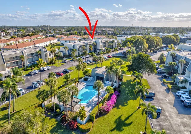Homes for sale in Lake Worth, FL | 4090 Tivoli Court, Lake Worth, FL 33467 | Houzeo