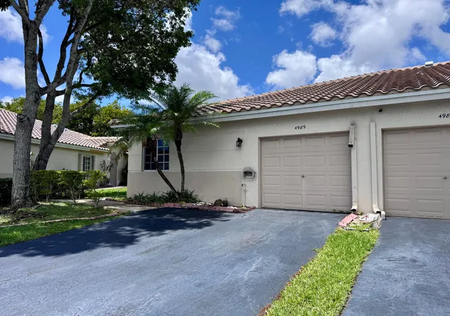 Homes for sale in Dania Beach, FL | 4989 Sw 32nd Ter, Dania Beach, FL 33312 | MLS# B26030780