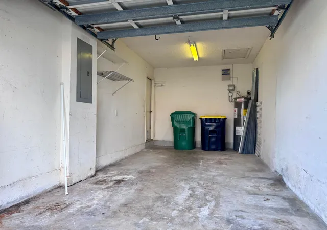 Homes for sale in Dania Beach, FL | 4989 Sw 32Nd Ter, Dania Beach, FL 33312 | MLS# B26030780
