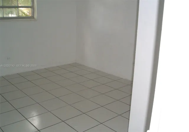 Homes for sale in Cutler Bay, FL | 9760 Sw 184th Street, Cutler Bay, FL 33157 | Houzeo