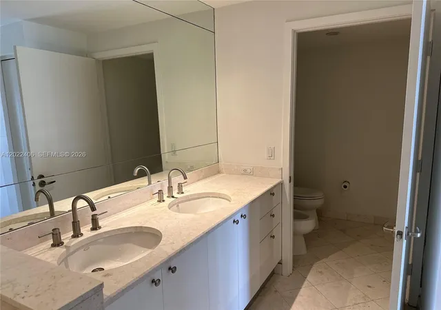 Homes for sale in Miami, FL | 901 Brickell Key Boulevard, Miami, FL 33131 | Houzeo