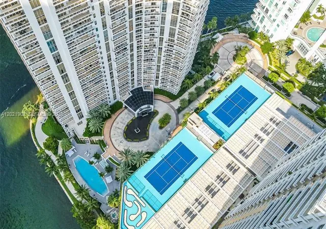 Homes for sale in Miami, FL | 901 Brickell Key Blvd #3307, Miami, FL 33131 | MLS# A12021908