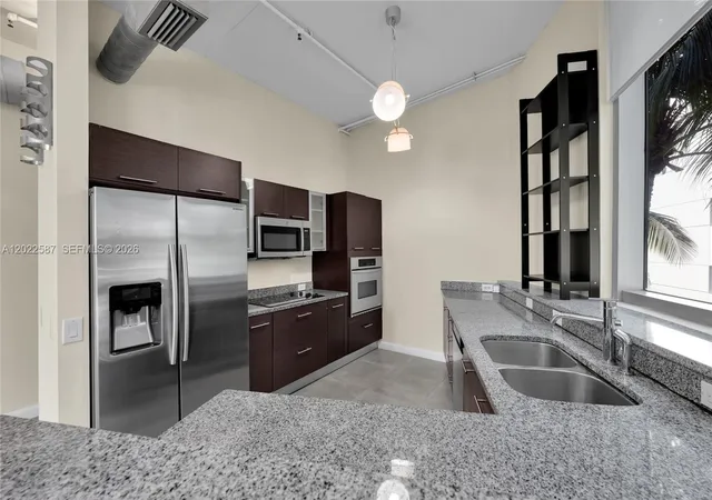 3rd image of 3029 Ne 188Th St #301, Miami, FL 33180 | MLS# A12022587