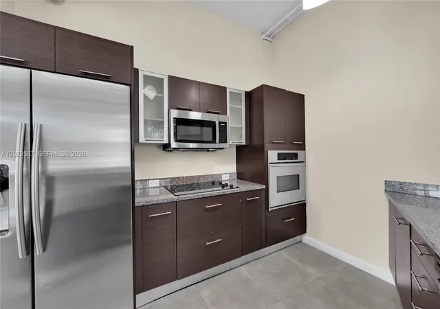 4th image of 3029 Ne 188Th St #301, Miami, FL 33180 | MLS# A12022587