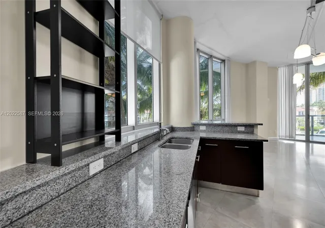5th image of 3029 Ne 188Th St #301, Miami, FL 33180 | MLS# A12022587