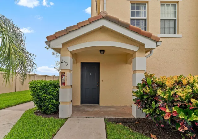 Homes for sale in Port St Lucie, FL | 152 Sw Peacock #27-203, Port St Lucie, FL 34986 | MLS# B26030975