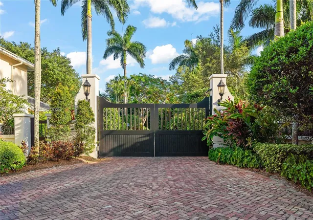 2nd image of 5700 Sw 86th St, South Miami, FL 33143 | MLS# A12022669