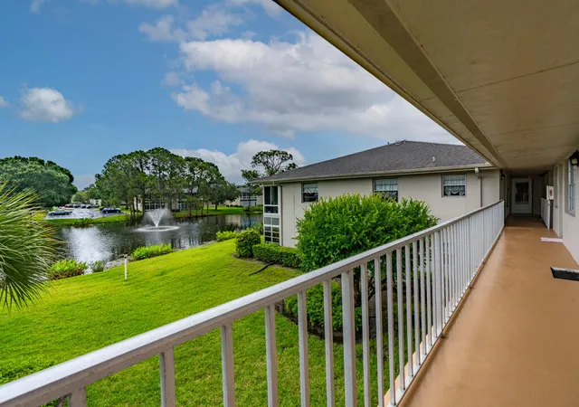 Photo 4 of Condo for sale at 3 Lake Vista Trl #203, Port St Lucie, FL 34952 | MLS# B26031019 | Listing updated on 2026-10-05