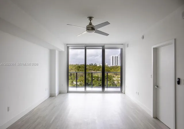 2nd image of 16385 N Biscayne Blvd #403, Aventura, FL 33160 | MLS# A12022301