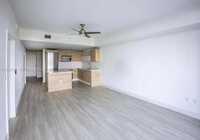 3rd image of 16385 N Biscayne Blvd #403, Aventura, FL 33160 | MLS# A12022301