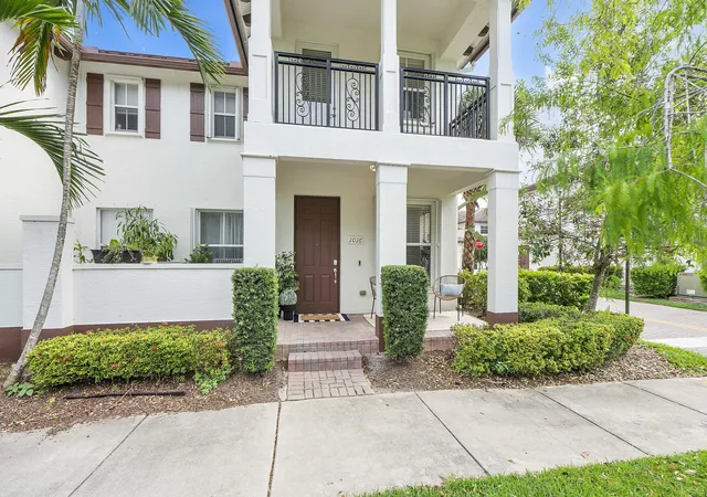 Photo 2 of Condo for sale at 4760 Mimosa Pl #1016, Coconut Creek, FL 33073 | MLS# B26031051 | Listing updated on 2026-09-23
