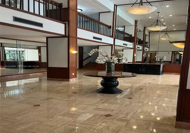 2nd image of 2851 Ne 183rd St #405E, Aventura, FL 33160 | MLS# A12022889