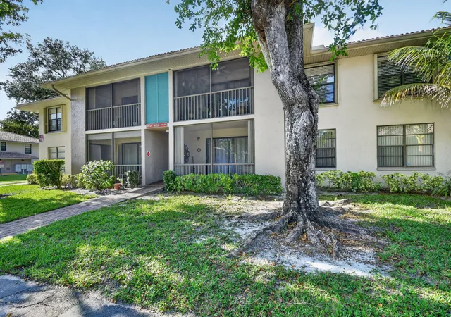 2nd image of 9810 Pineapple Tree Dr #103, Boynton Beach, FL 33436 | MLS# B26031081