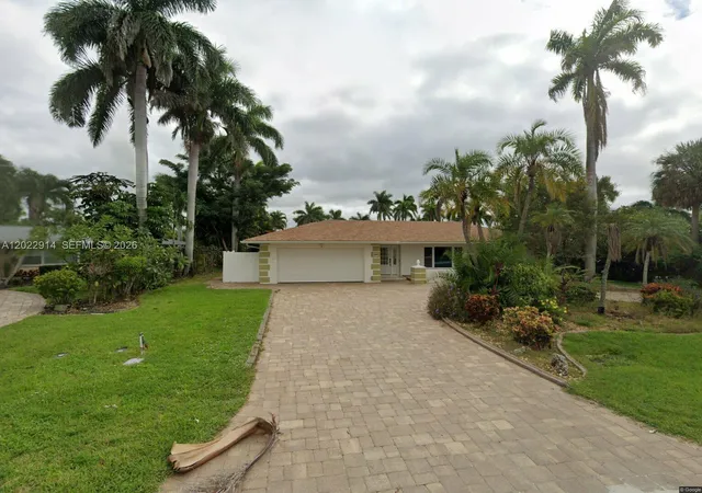 Homes for sale in Cape Coral, FL | 209 Bayshore Dr, Cape Coral, FL 33904 | MLS# A12022914