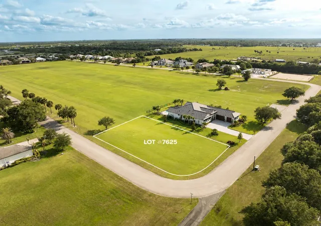 Photo 2 of Single family home for sale at 7625 N Polo Grounds Ln, Vero Beach, FL 32966 | MLS# B26031097 | Listing updated on 2026-09-25