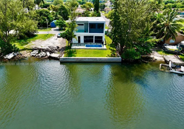 5th image of 201 Nw 14 Wy, Dania, FL 33004 | MLS# A12022289