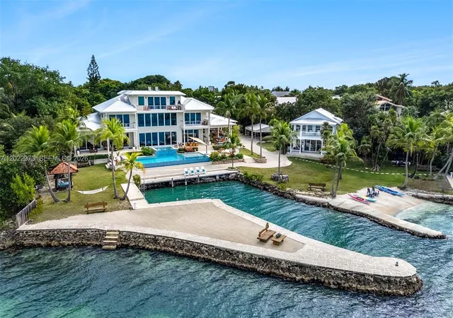 4th image of 82768 Overseas Hwy, Islamorada, FL 33036 | MLS# A12022973