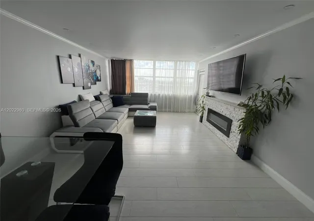 2nd image of 1301 Ne Miami Gardens Dr #1013W, Miami, FL 33179 | MLS# A12022980