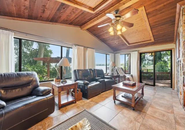 Photo 3 of Mansion for sale at 200 Windy Point Rd, Lake Placid, FL 33852 | MLS# B26031196 | Listing updated on 2026-09-23
