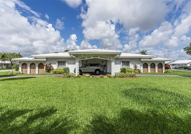 Homes for sale in Tamarac, FL | 8309 Nw 59th Pl, Tamarac, FL 33321 | MLS# A12022987