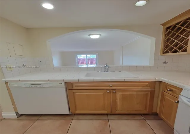 5th image of 6707 N Kendall Dr, Pinecrest, FL 33156