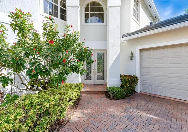 Photo 3 of Single family home for sale at 4989 Sw Saint Crk Dr, Palm City, FL 34990 | MLS# B26031359 | Listing updated on 2026-10-08