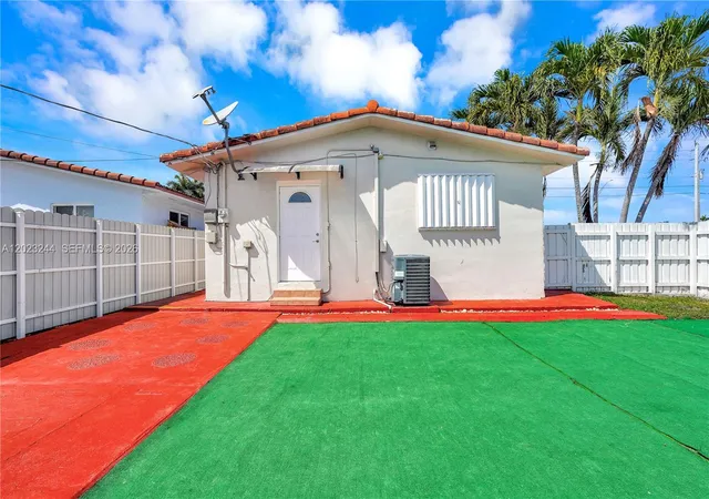 44th image of 2400 Sw 103rd Ct, Miami, FL 33165 | MLS# A12023244